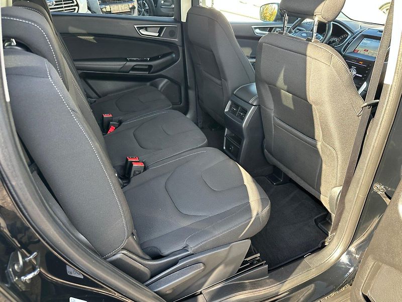 Ford S-MAX (2016) 2,0TDCI154kw Bi-Turbo Titanium - fotka 17 z 29