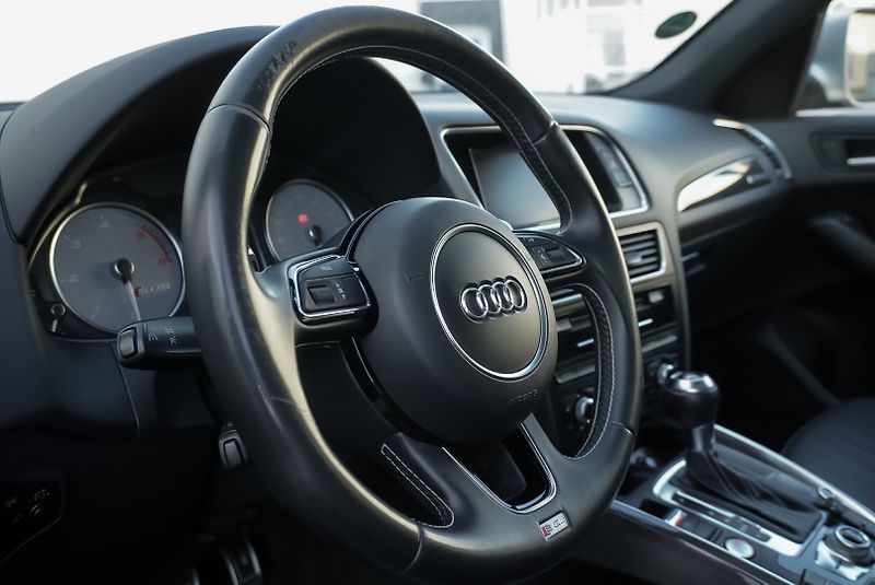 Audi SQ5 3.0 TDi 230kW  QUATTRO - fotka 37 z 41