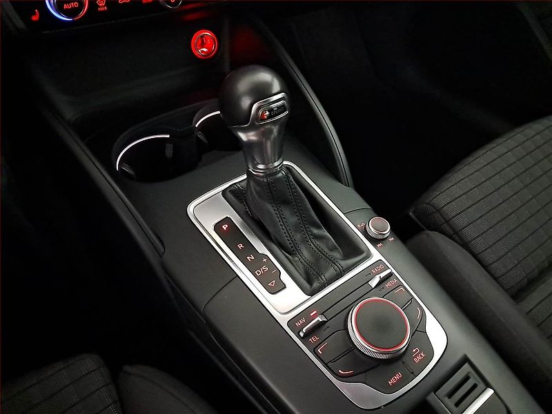 Audi A3 (2015) 1.4 TFSI, Automat, Navi - fotka 16 z 17