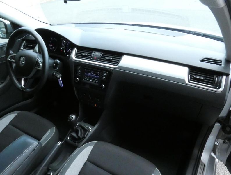 Škoda Rapid Ambition 1,2 TSI 81KW - fotka 19 z 30