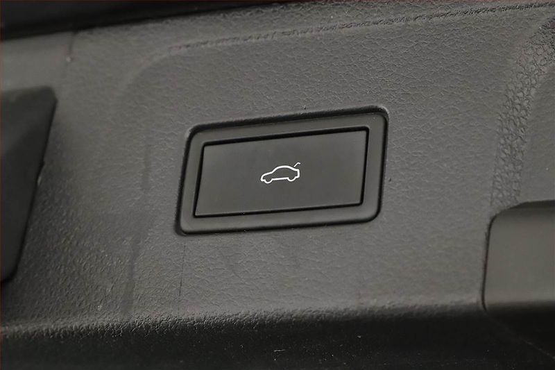 Volkswagen Passat (2022) 2.0 TDI, Automat, Navi - fotka 15 z 20