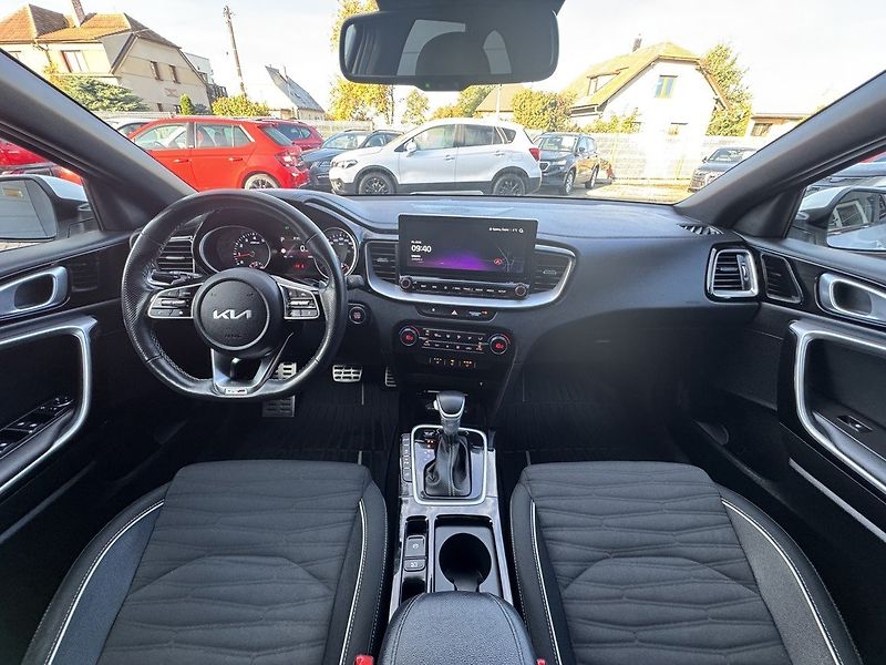 Kia Ceed (2022) 1.5i TGDi GT-Line Automat LED - fotka 6 z 49