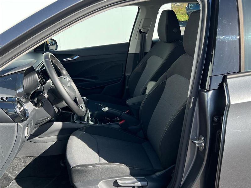 Škoda Fabia 1,0 TSi 70kW SELECTION - fotka 11 z 23