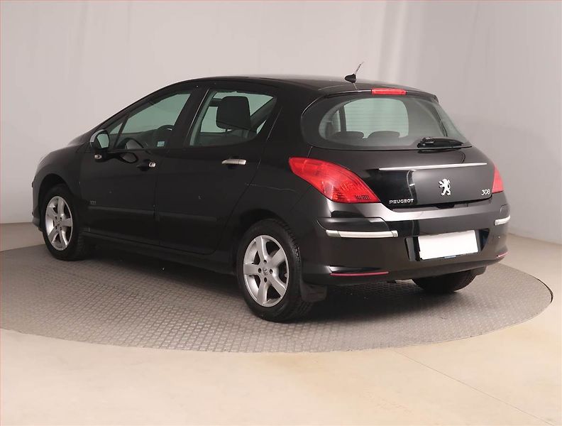 Peugeot 308 (2010) 1.4 VTi - fotka 4 z 15