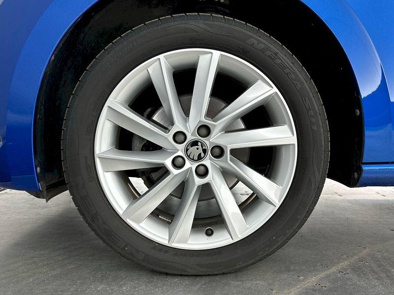 Škoda Scala (2025) 1.0TSI 85kW Top Selection - fotka 32 z 32
