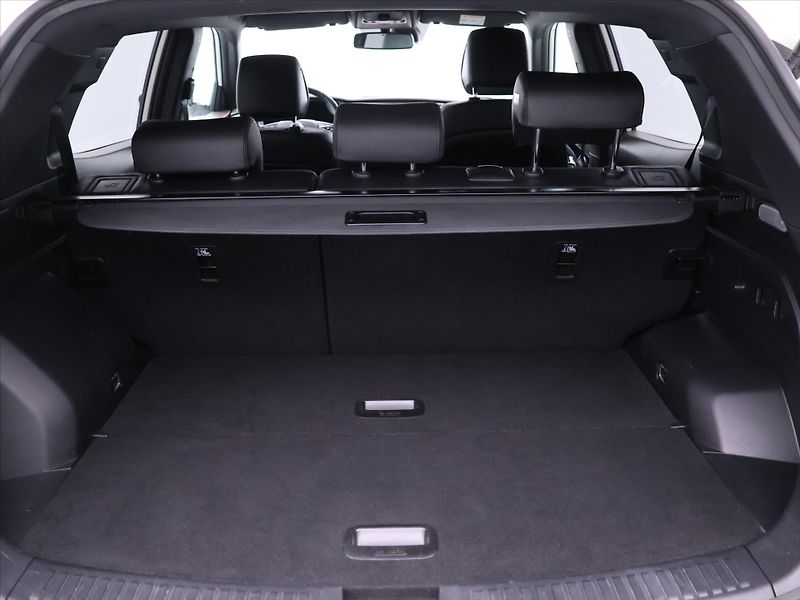 SsangYong Korando 1,5 Turbo e-XGI 120kW Aut. - fotka 9 z 39