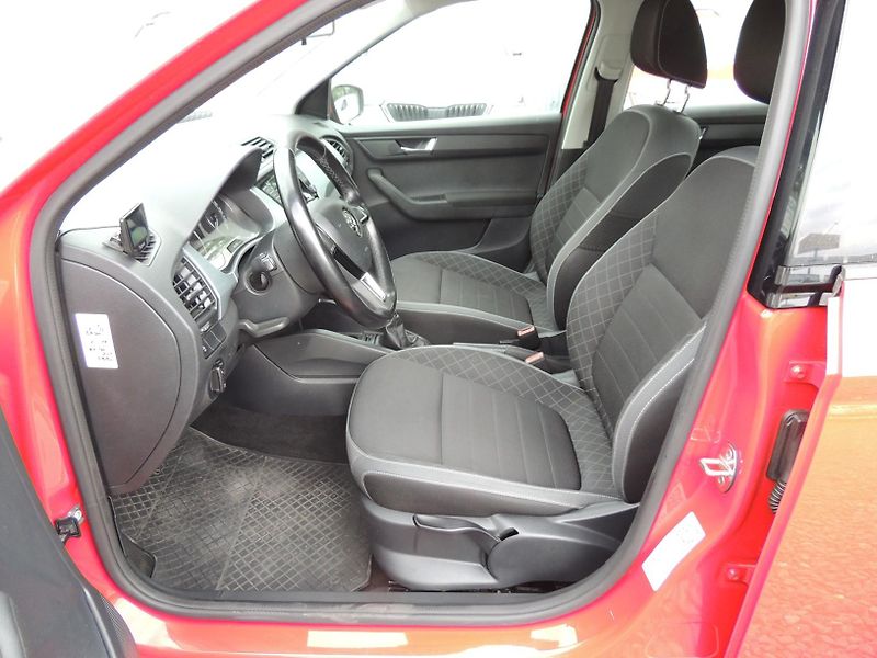 Škoda Fabia (2018) 1.0MPi,55kw,Amb,1.maj,ČR - fotka 27 z 43