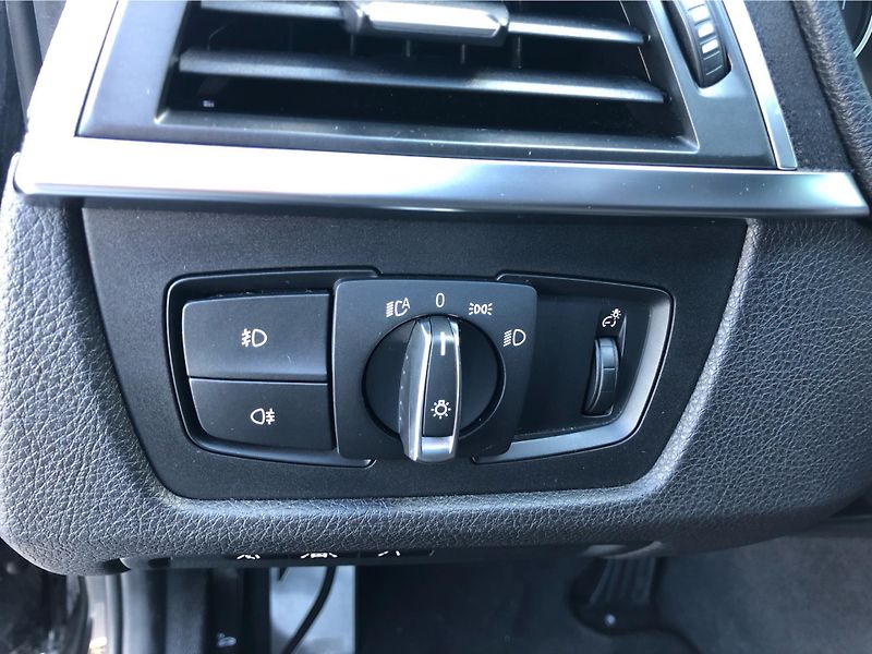 BMW Řada 3 d xDrive M paket - fotka 16 z 28