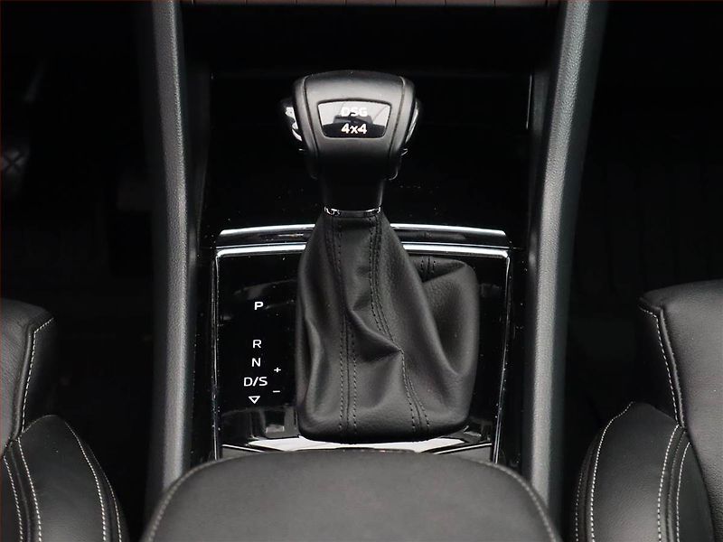 Škoda Karoq (2018) Style 2.0 TDI - fotka 11 z 23