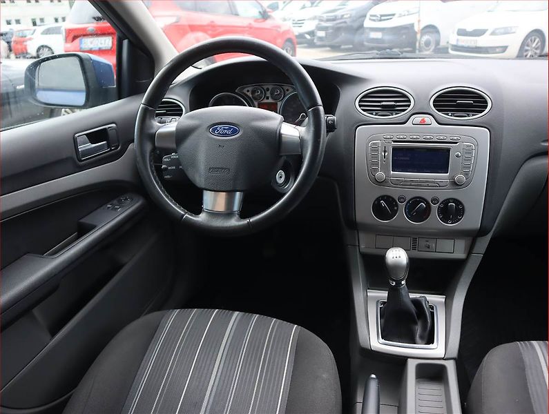 Ford Focus (2008) 1.6 TDCi, nová STK - fotka 7 z 15