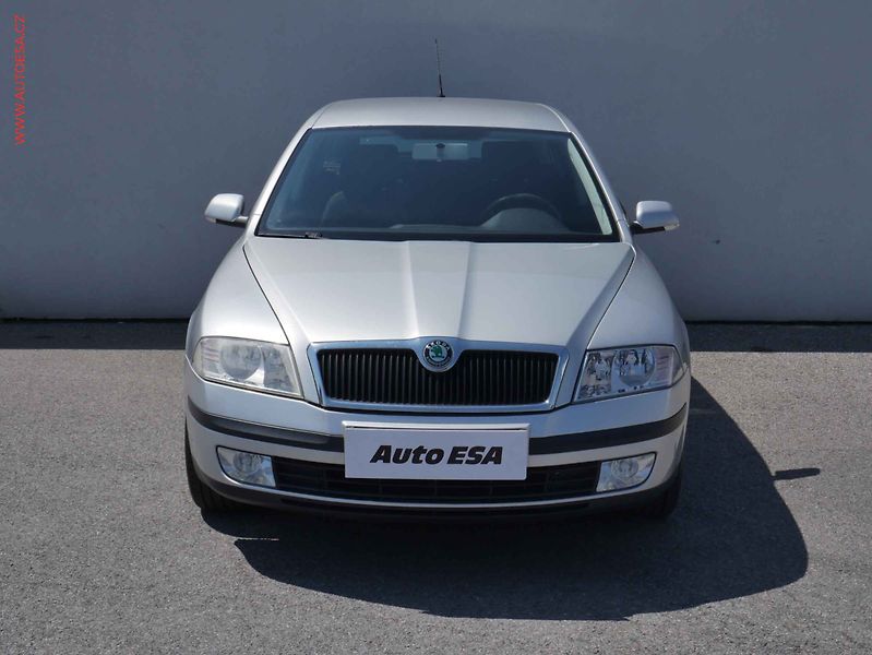 Škoda Octavia (2007) 1.9 TDi, STK 8/2027, AC - fotka 2 z 13