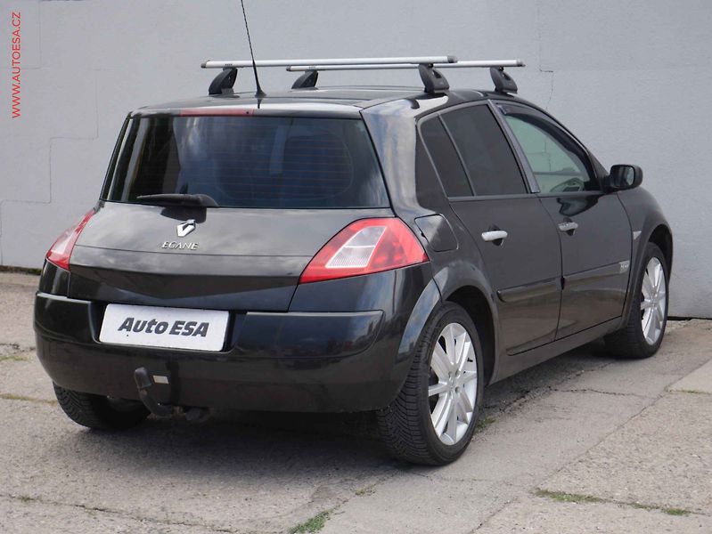 Renault Mégane (2003) 1.6 i, Panorama - fotka 6 z 16