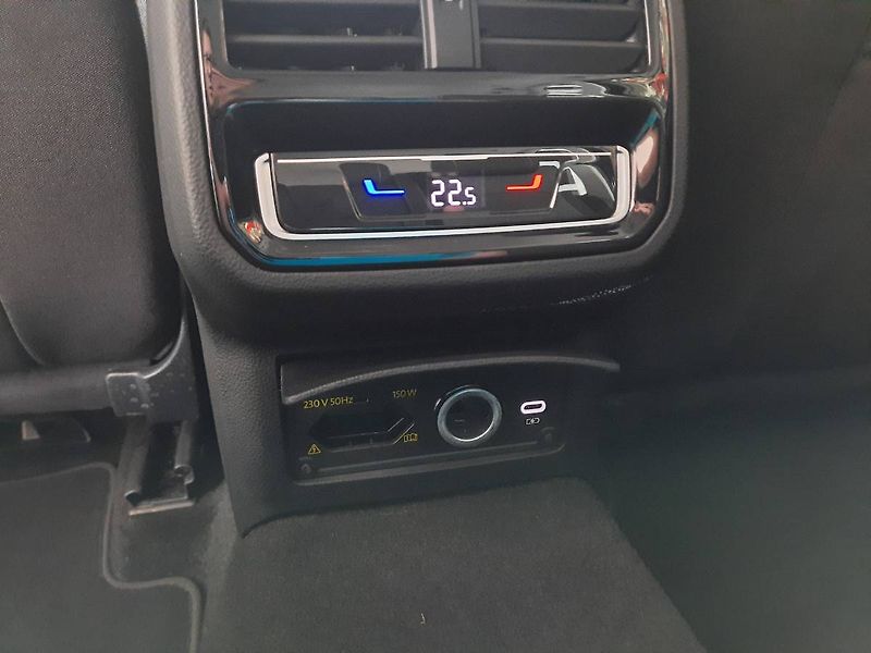 Volkswagen Passat Variant (2023) 2.0 TDI (110kW/150k) DSG, Busi - fotka 22 z 26