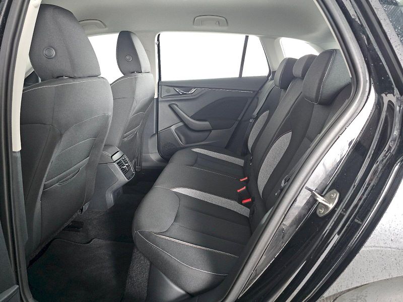 Škoda Scala (2024) 1.0TSI 85kW SELECTION TAŽNÉ - fotka 7 z 27