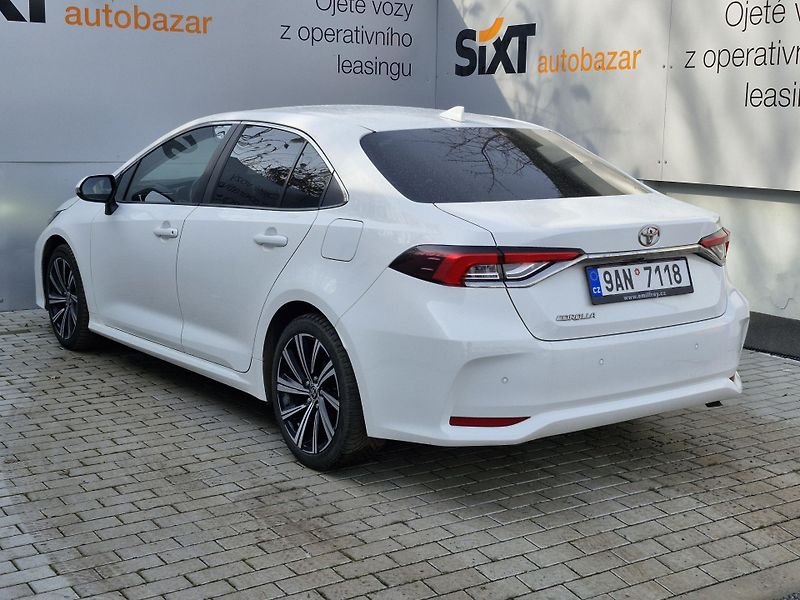 Toyota Corolla  Comfort 1,5 (92 kW) MAN - fotka 5 z 9