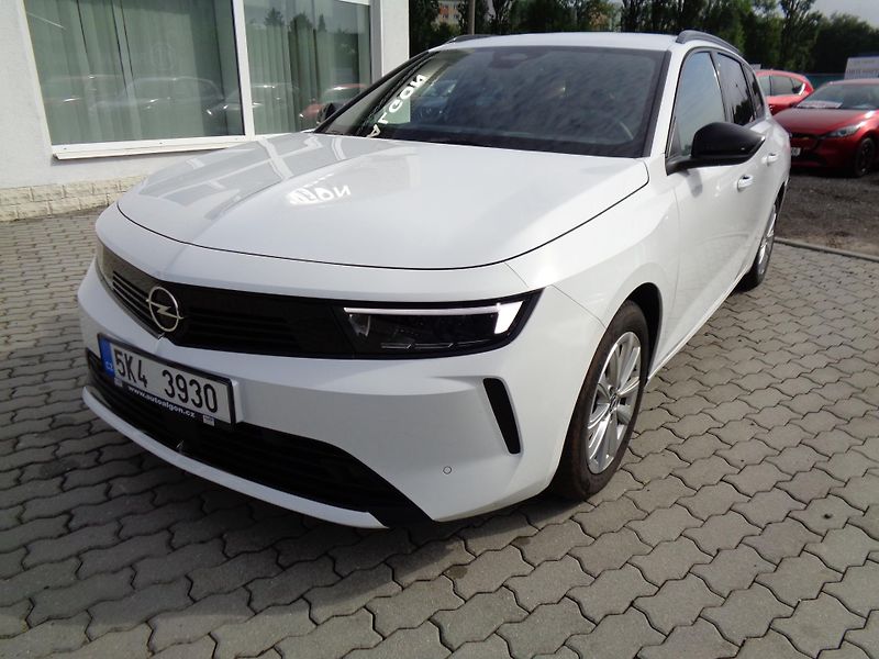 Opel Astra 1,2T SportsTourer,sada Komfort - fotka 2 z 24