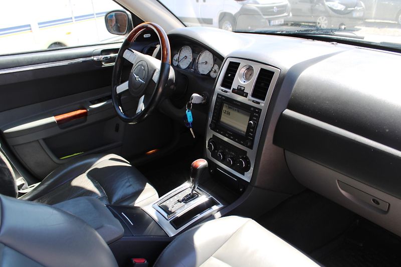 Chrysler 300C (2005) 3,5i KŮŽE NAVI XENON KLIMA ALU - fotka 14 z 16