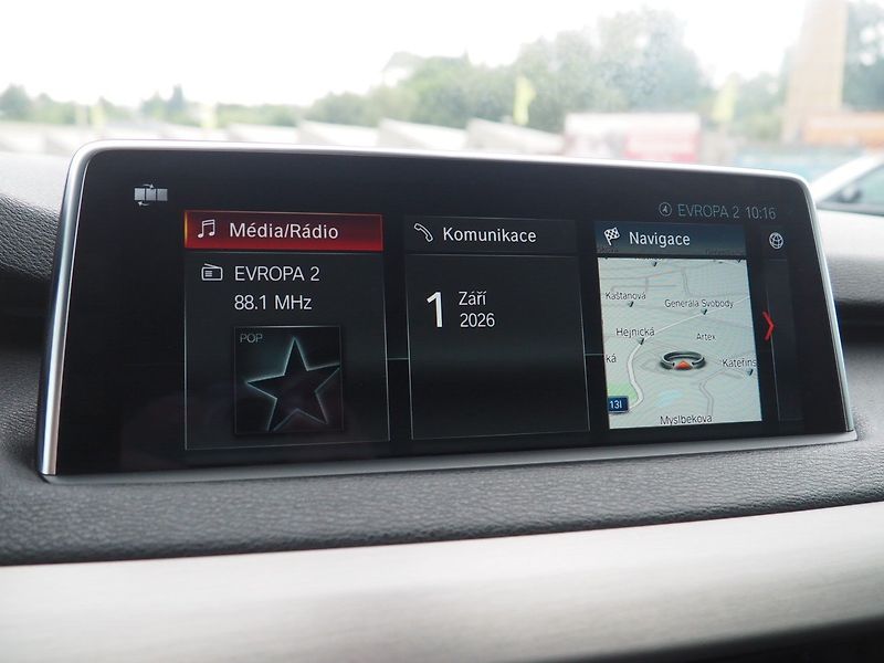 BMW X5 (2017) 3.0d xDrive, 4x4, Pano - fotka 34 z 43