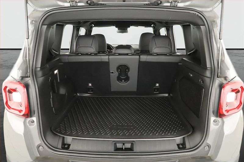 Jeep Renegade (2020) 4xe - fotka 12 z 22