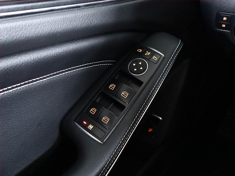 Mercedes-Benz GLA (2018) 220 4MATIC, 4X4, Automat - fotka 17 z 22
