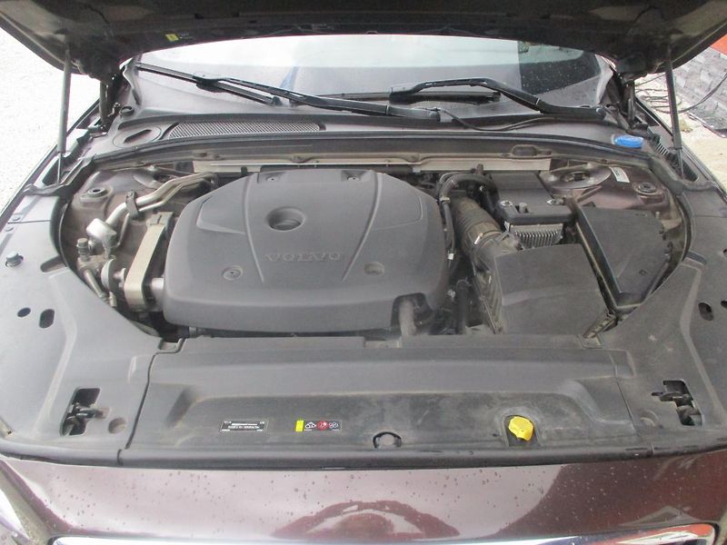 Volvo V90 T6 CROSS COUNTRY PRO 246kW - fotka 37 z 47