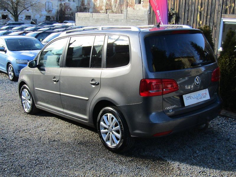 Volkswagen Touran (2011) 1.6 TDI 77kW  ROZVODY - fotka 5 z 47
