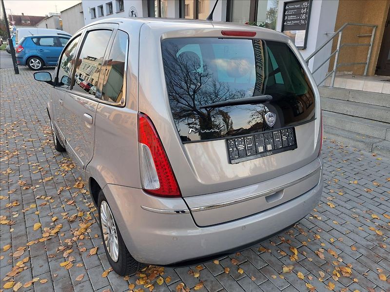 Lancia Musa 1,4 i Comfort - fotka 8 z 52