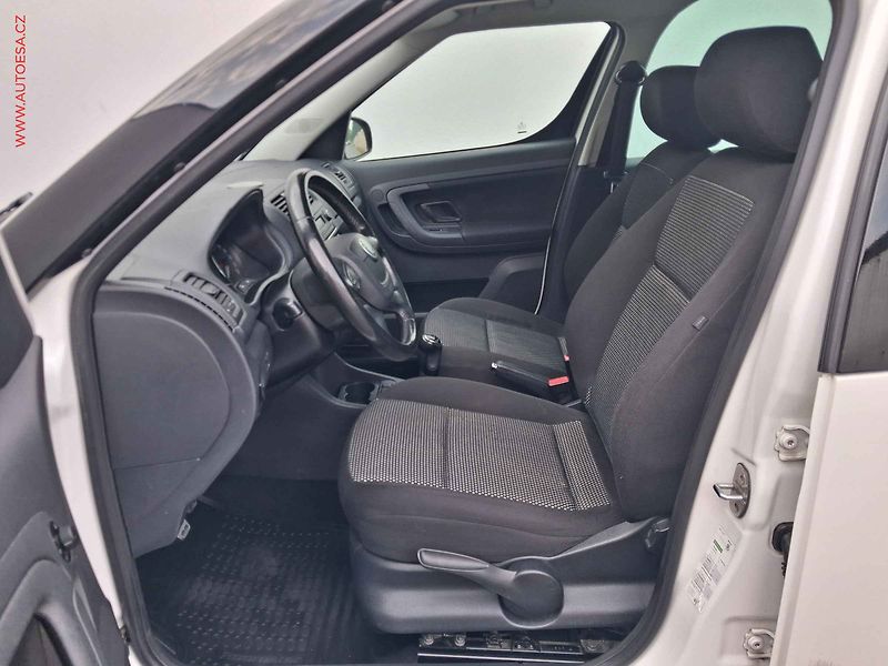 Škoda Roomster (2010) 1.2 TSi, Scout, +kola - fotka 9 z 19