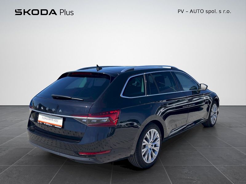 Škoda Superb (2023) 2.0 TDI 147kW DSG Style Plus c - fotka 2 z 35