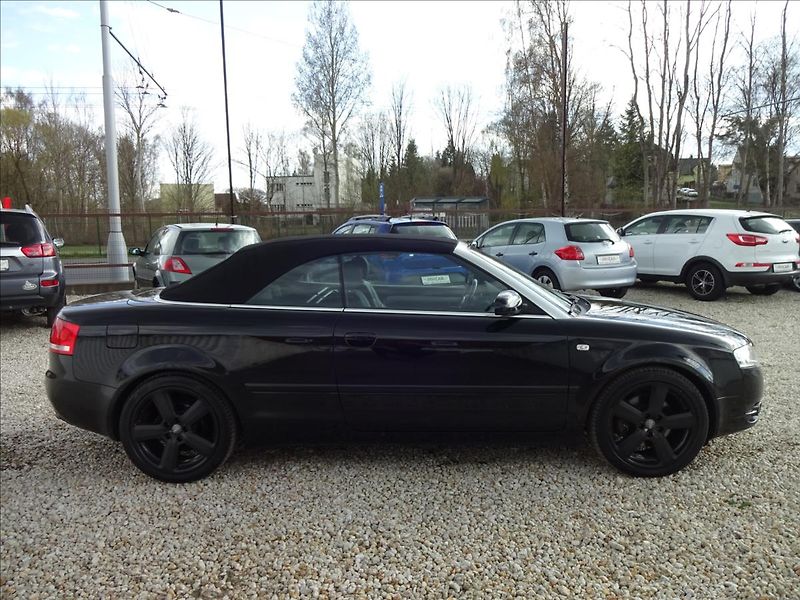 Audi A4 1,8 T CABRIO !AKČNÍ CENA! - fotka 10 z 51
