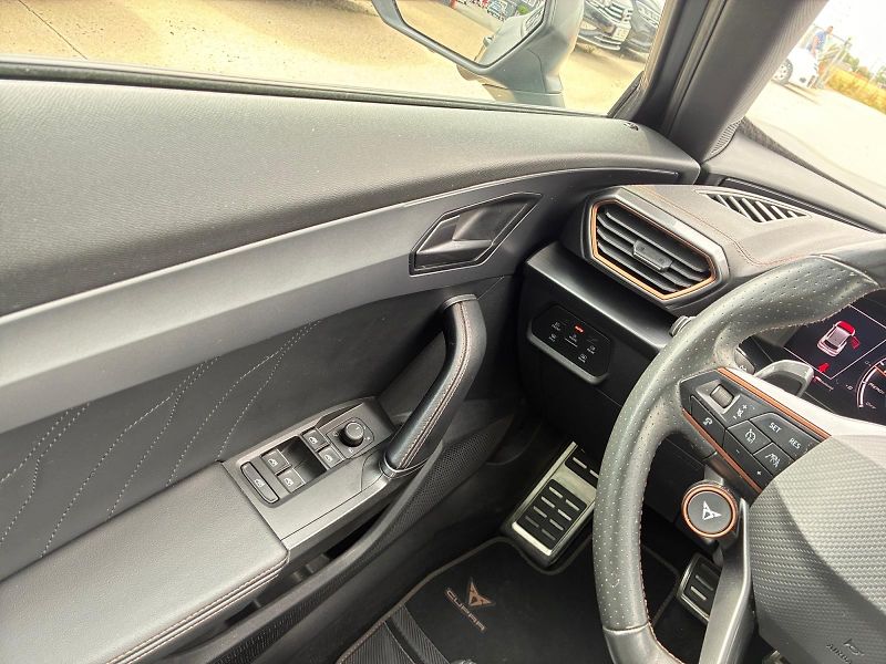 Cupra Formentor (2023) VZ5 2.5TSI 287kW DSG CZ DPH - fotka 11 z 11
