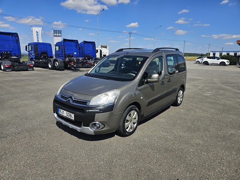 Citroën Berlingo 1,6 HDI 84 kW tažné, nez. top. - fotka 2 z 19