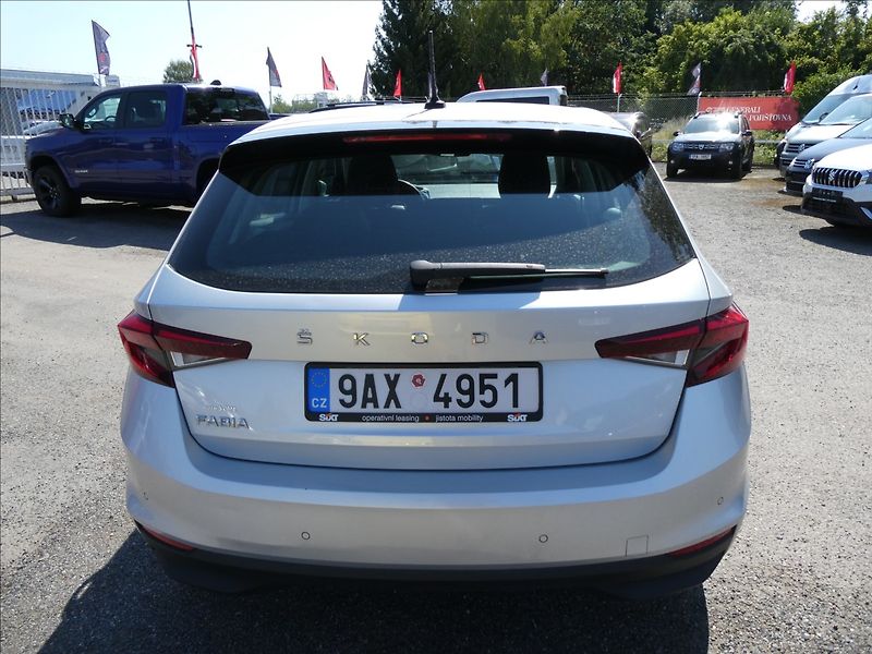 Škoda Fabia 1,0 TSi 70kW koupeno v ČR, DPH - fotka 8 z 39