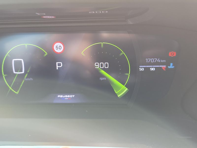 Peugeot 2008 (2024) 1.2 PT 130 GT EAT8 - fotka 14 z 30