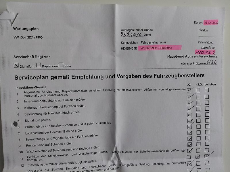 Volkswagen ID.4 (2023) 4x4 77kWh 93,4% PRO PERFORMANC - fotka 19 z 21