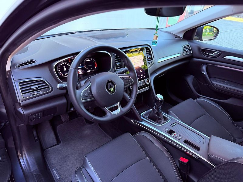 Renault Mégane 1.3 TCe Techno, ČR, 1.Maj S.K. - fotka 16 z 28