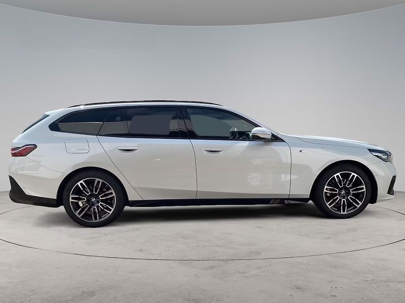 BMW Řada 5 520d xDrive M-Sport Pano Venti - fotka 4 z 24