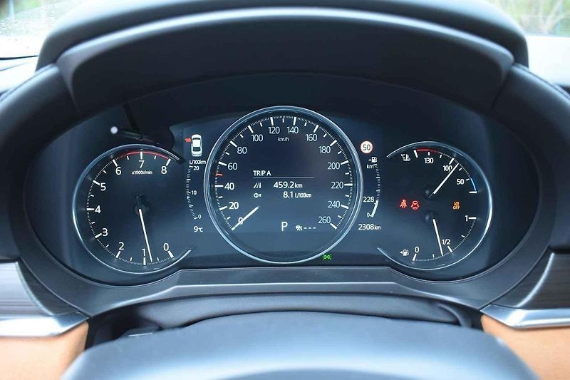 Mazda 6 se v současné generaci vyrábí již přes deset let. Stáří na ní vidět není