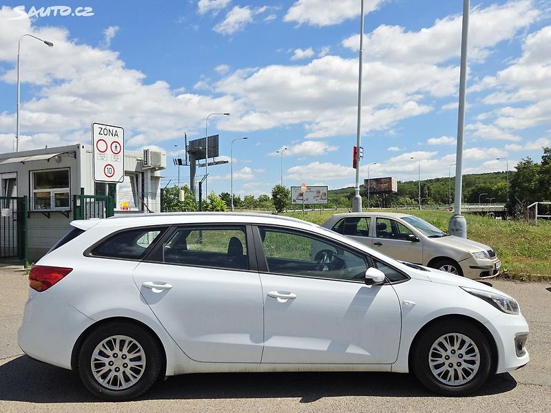 Kia Ceed (2018) na splátky všem od 10%akontace - fotka 4 z 14