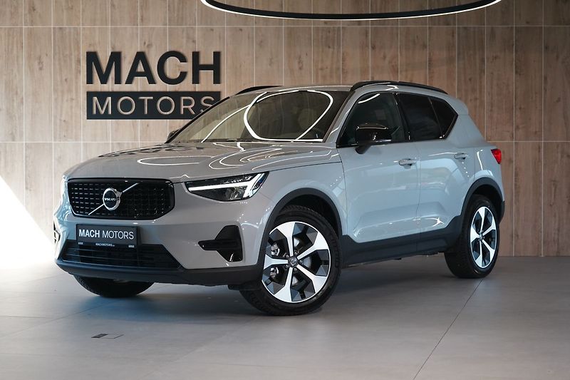 Volvo XC40 B3 Plus Dark, ACC, BLIS - fotografie inzerátu