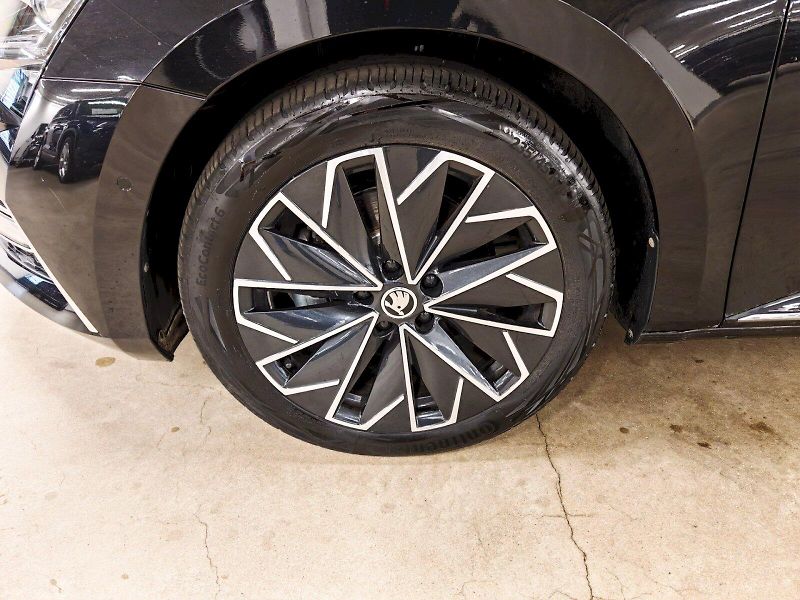 Škoda Superb (2024) iV 1.4 TSI 160 kW DSG L&K - fotka 30 z 30