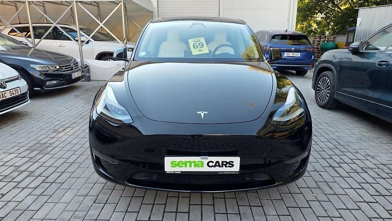 Tesla Model Y (2023) LR AWD DE Záruka SoH 92,7%  - fotka 3 z 41