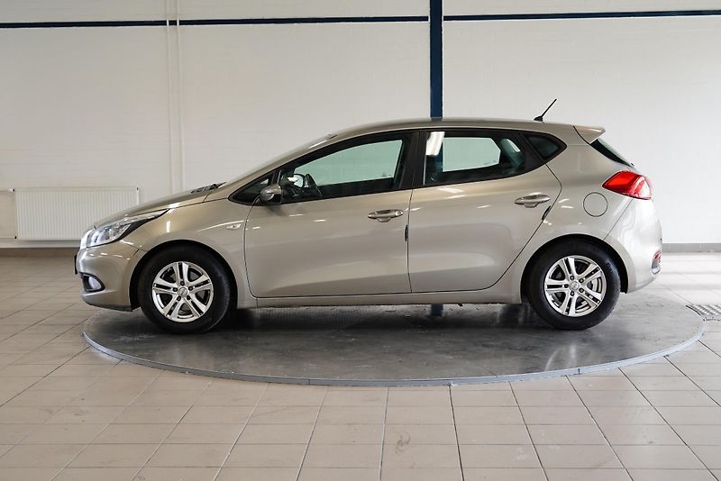 Kia Ceed - fotka 3 z 22