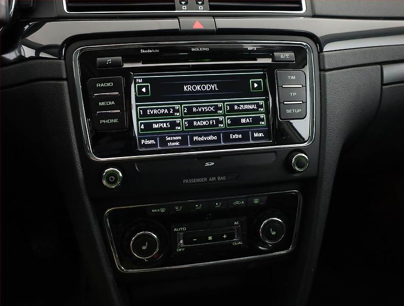 Škoda Superb (2012) 2.0 TDI, Serv.kniha, Xenony - fotka 10 z 16