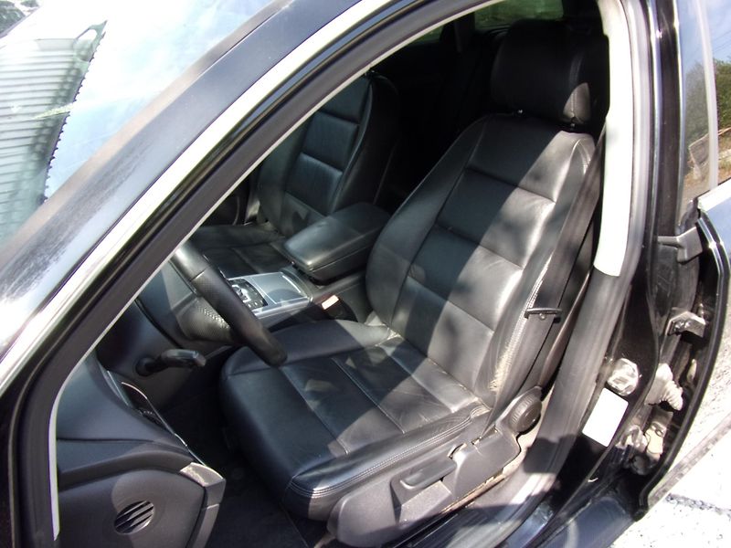 Audi A6 (2011) 2.0T 125kW S-LINE KŮŽE MANUÁL - fotka 14 z 20