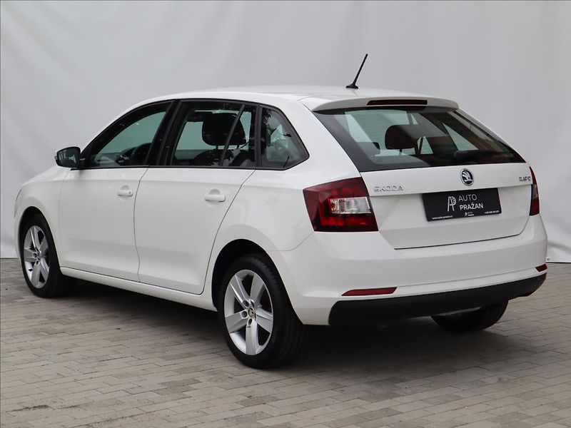 Škoda Rapid 1,0 TSi, 70kW, Výhřevy, Klima - fotka 4 z 21