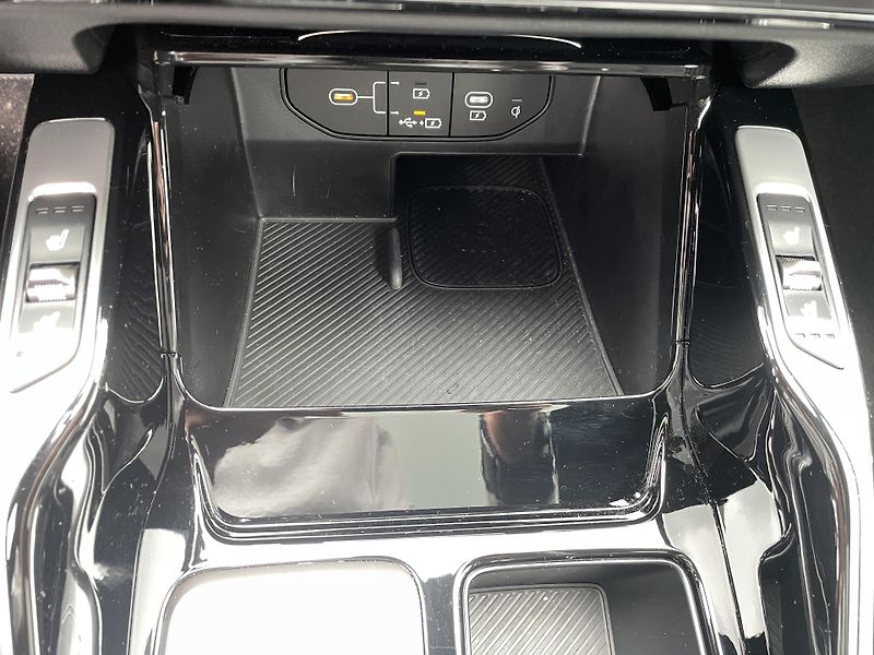 Kia Sorento (2026) 1,6HEV 4x4 7P TOP NAPPA/PNS - fotka 10 z 17