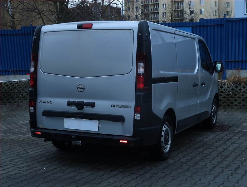 Opel Vivaro (2019) 1.6 BiCDTI - fotka 5 z 16
