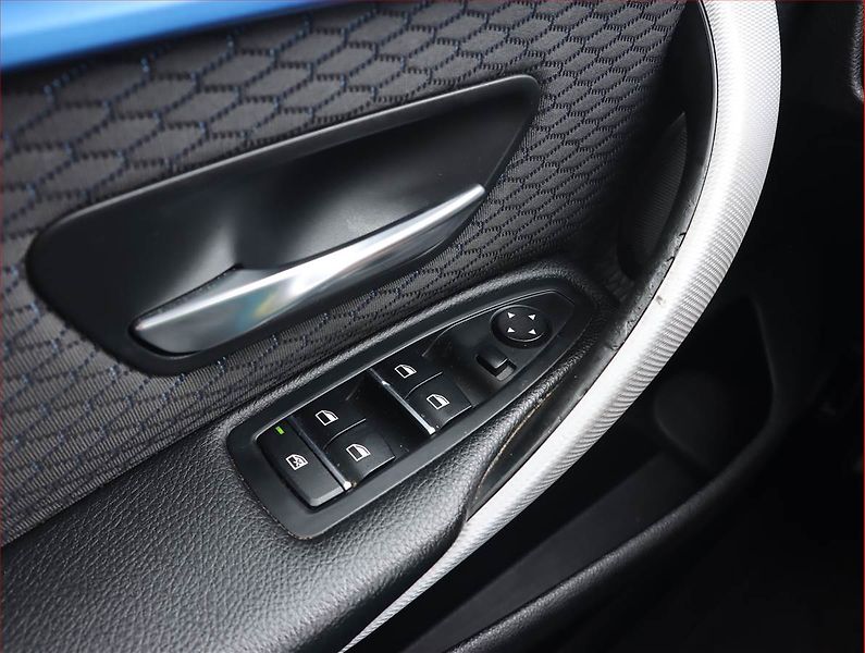BMW Řada 4 (2019) 418d, Automat, Serv.kniha - fotka 19 z 21