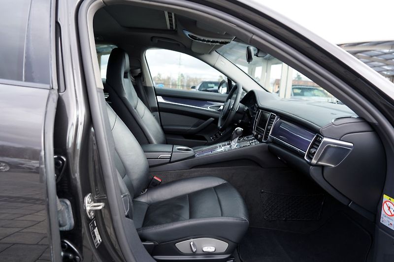 Porsche Panamera 3.6 V6/300PS/kůže/AT/xenony - fotka 25 z 37